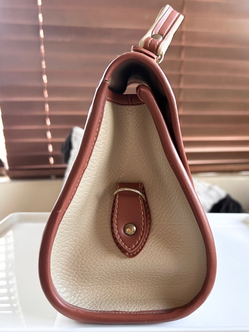 Beautiful vintage Dooney & Bourke Cream and Brown Leather Top-Handle Satchel - Picture 3 of 8